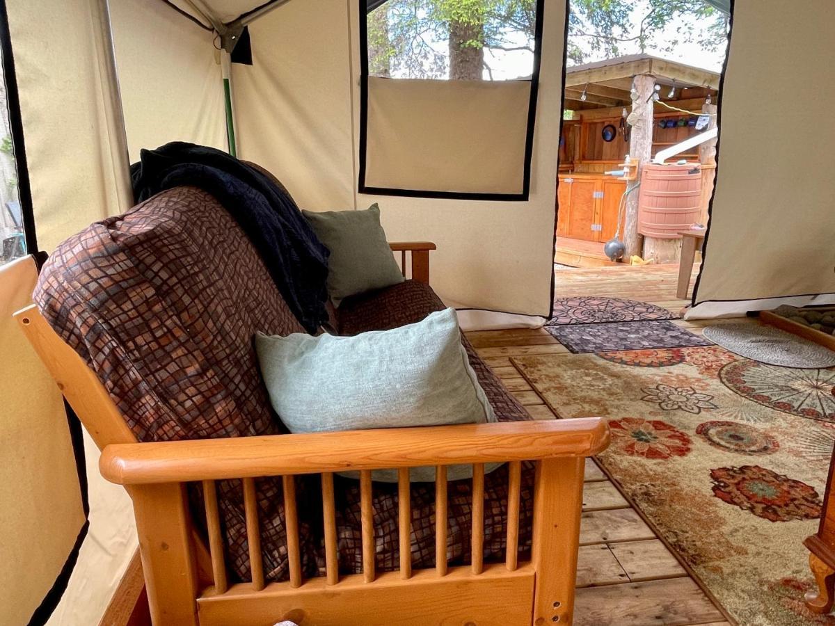 ホテル So Damn Lucky Glamping ユクルーレット エクステリア 写真