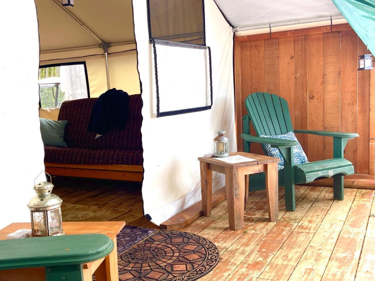 ホテル So Damn Lucky Glamping ユクルーレット エクステリア 写真