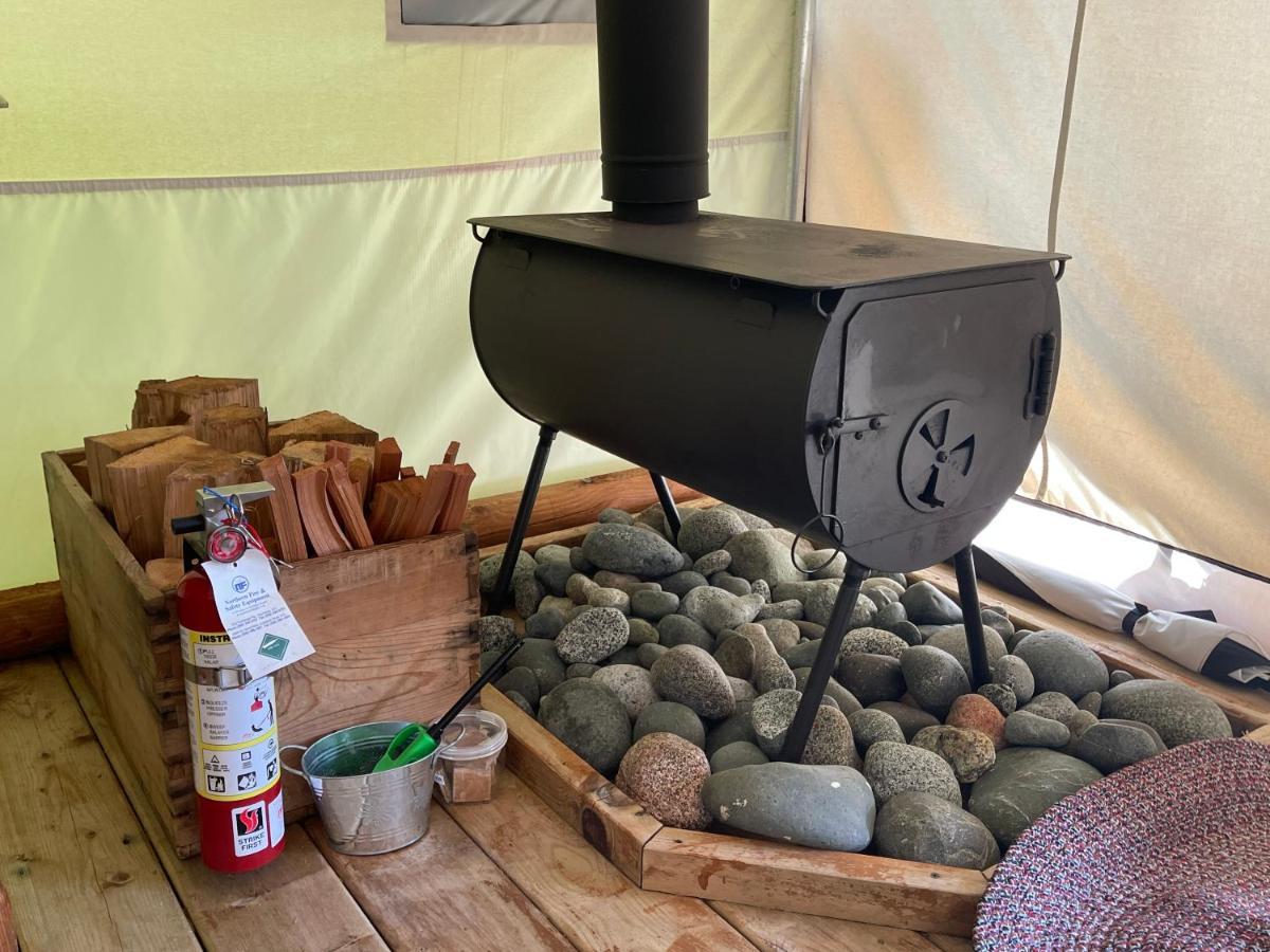 ホテル So Damn Lucky Glamping ユクルーレット エクステリア 写真