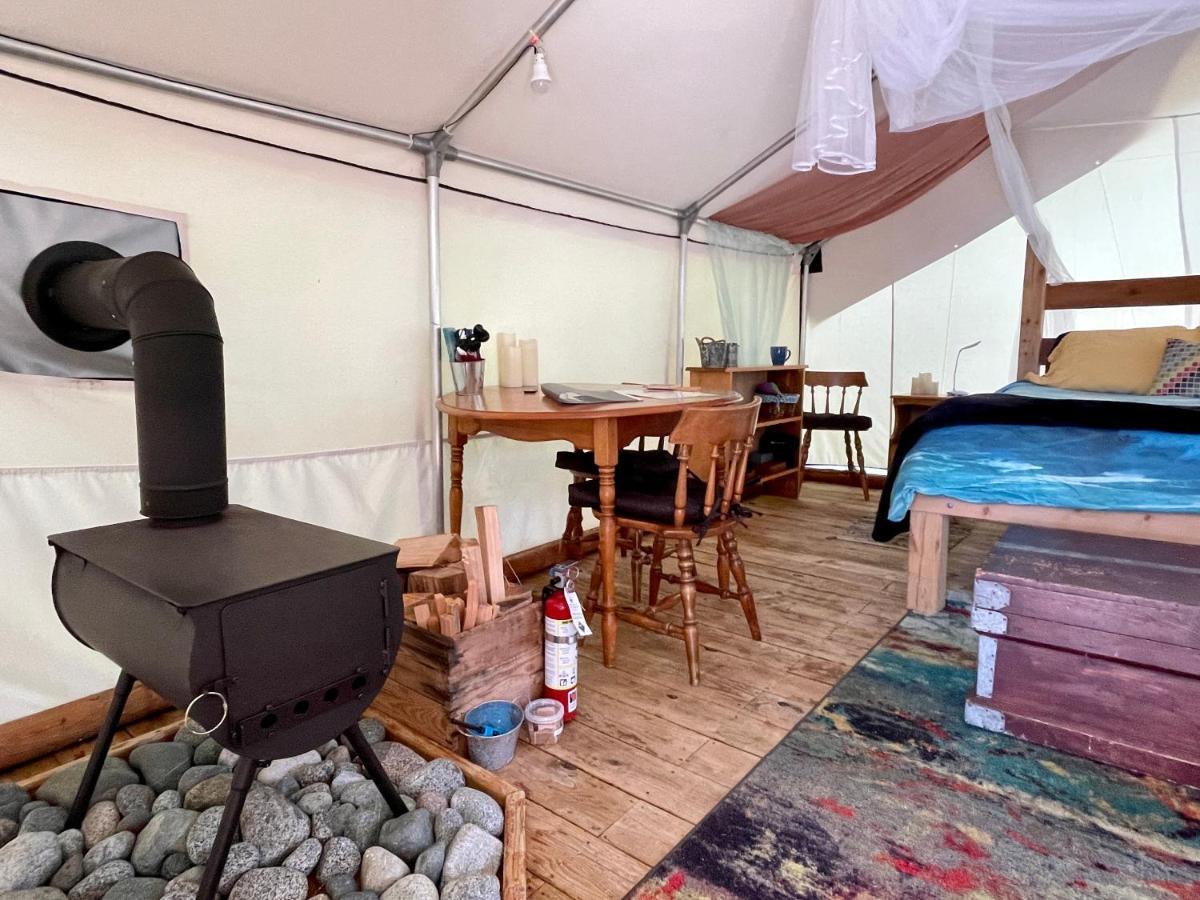 ホテル So Damn Lucky Glamping ユクルーレット エクステリア 写真